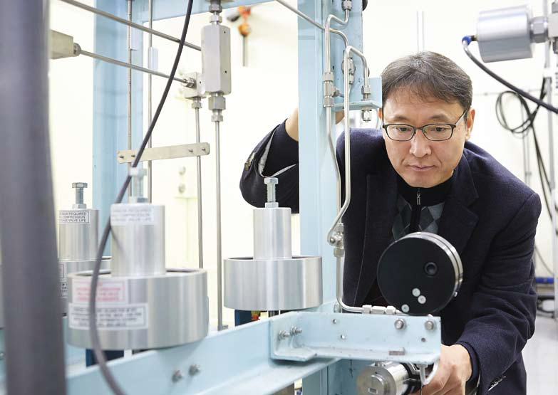 KRISS 에너지소재표준센터의 백운봉 박사