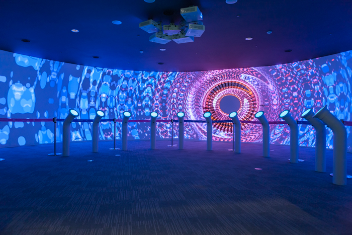 국립광주과학관에서 소리를 빛으로 형성화하여 보여주는 전시관