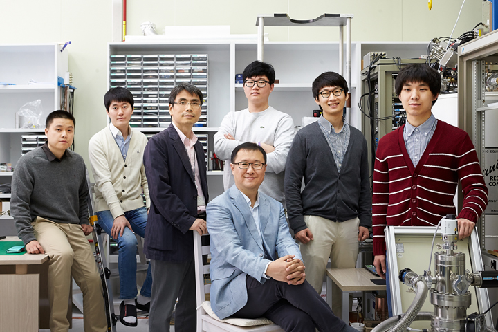 연구실에서 찍은 KRISS 양자측정센터 정연욱 박사팀 사진