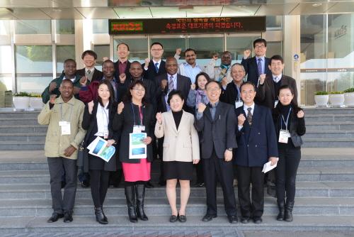 2015년도 제1차 GMA 글로벌교육 참가원들의 기념 촬영 사진