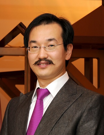 김기웅 박사
