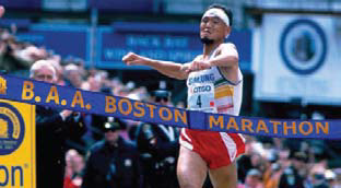 이봉주 선수의 2001 보스톤 마라톤 대회 우승 장면