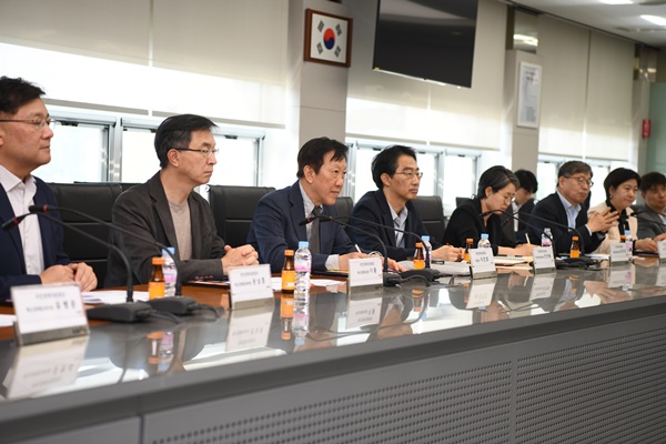 국민경제자문회의 혁신경제분과위원 질의