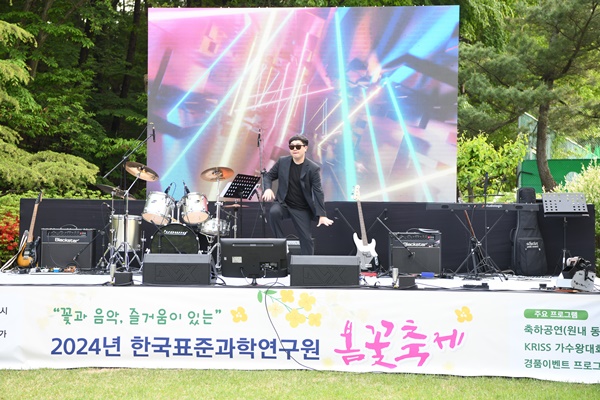 열정의 무대를 선보인 양자소자그룹 김대희 선임기술원