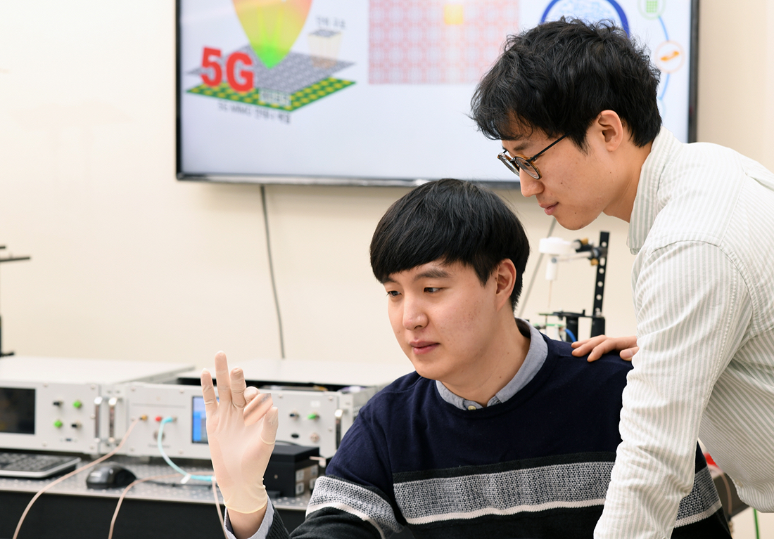 AI-based 5G frequency filters for enhancing communication quality