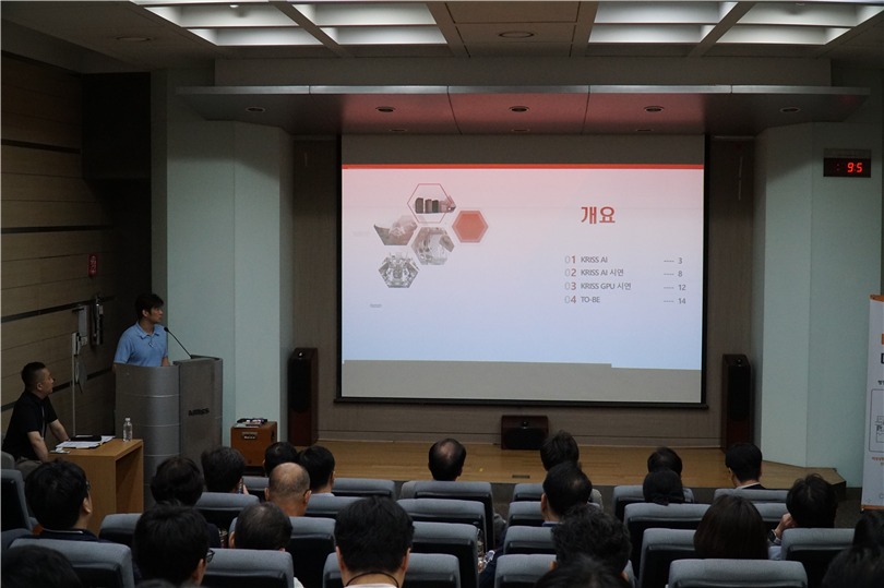 그림입니다.  원본 그림의 이름: DSC03286.JPG  원본 그림의 크기: 가로 6000pixel, 세로 4000pixel  사진 찍은 날짜: 2026년 06월 08일 오후 10:20  카메라 제조 업체 : SONY  카메라 모델 : ILCE-6000  프로그램 이름 : ILCE-6000 v3.20  F-스톱 : 4.5  노출 시간 : 1/640초  ISO 감도 : 2000  색 대표 : sRGB  노출 모드 : 자동  35mm 초점 거리 : 43  대비 