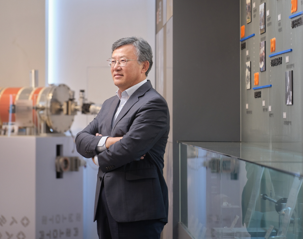 50년과 함께한 사람들 - 세계 측정표준을 선도하는 KRISS가 되길 김명수 10대 원장  -